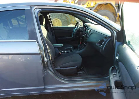 2013 Chrysler 200 Lx из США, поврежденный, VIN 1C3CCBAB1DN711395